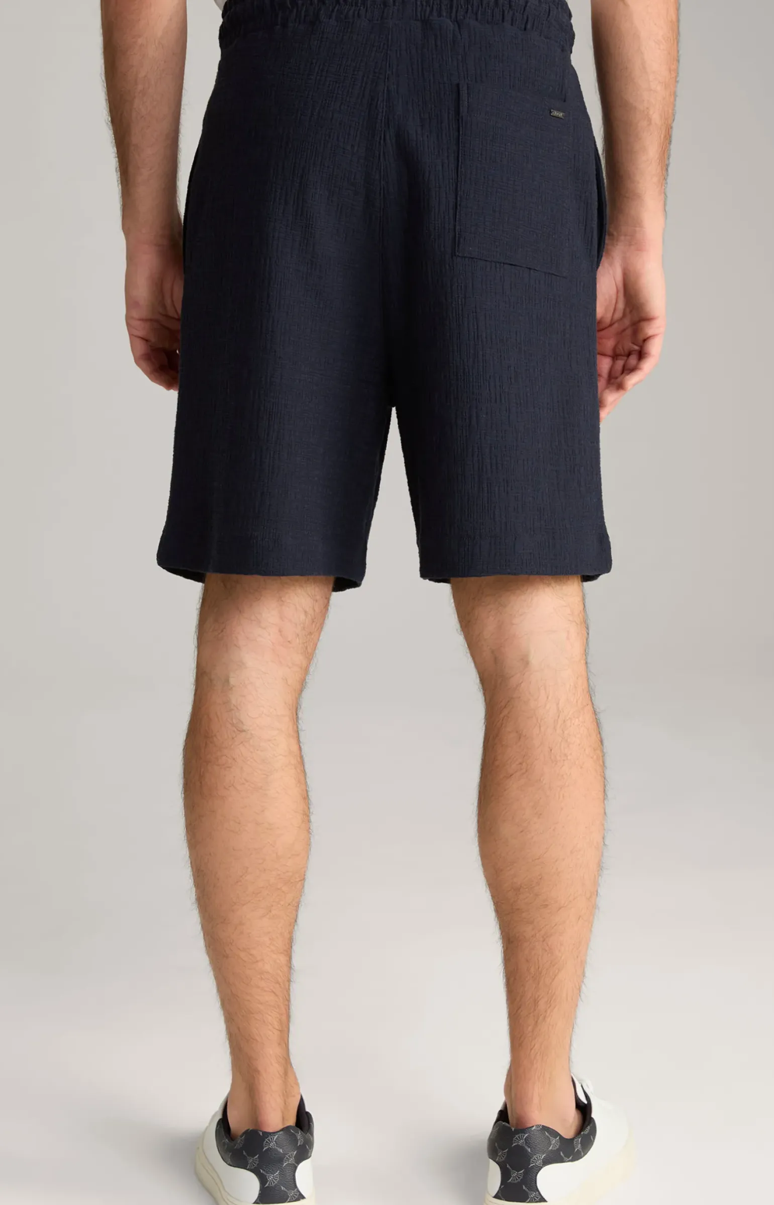 Bermuda Taros in Navy