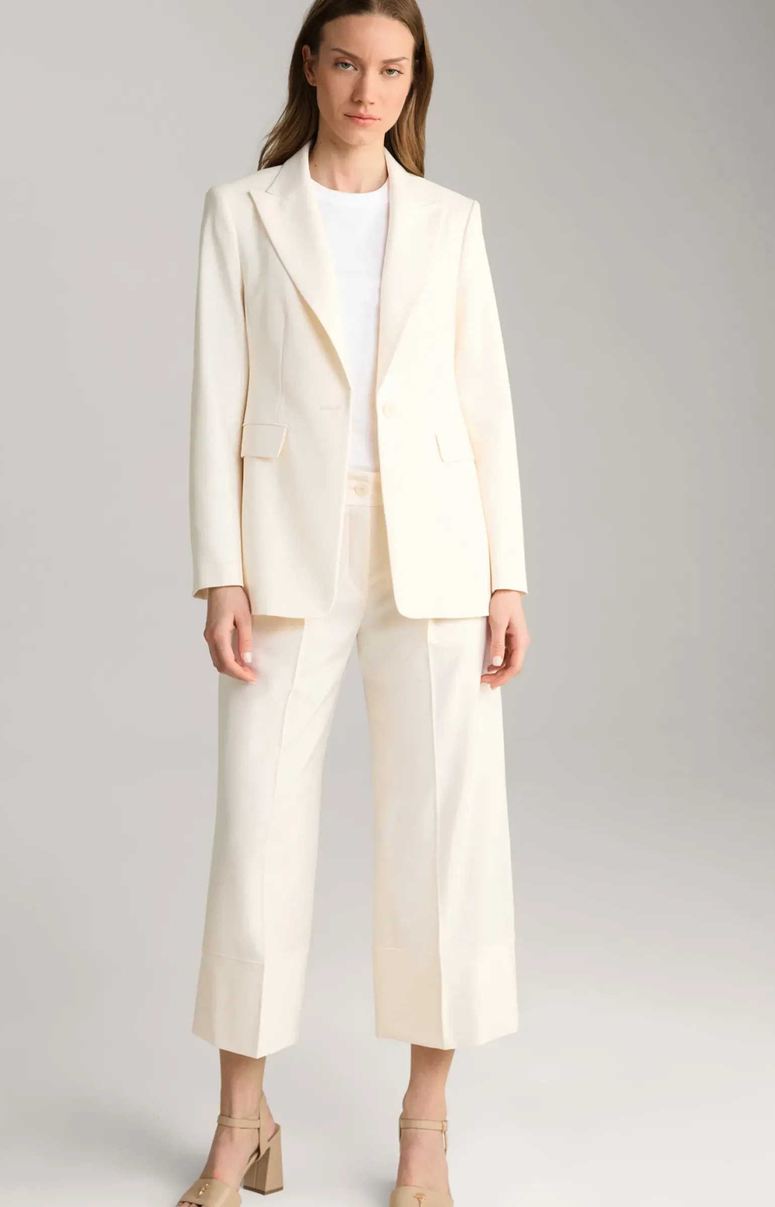 Blazer mit feinen Nadelstreifen in Offwhite