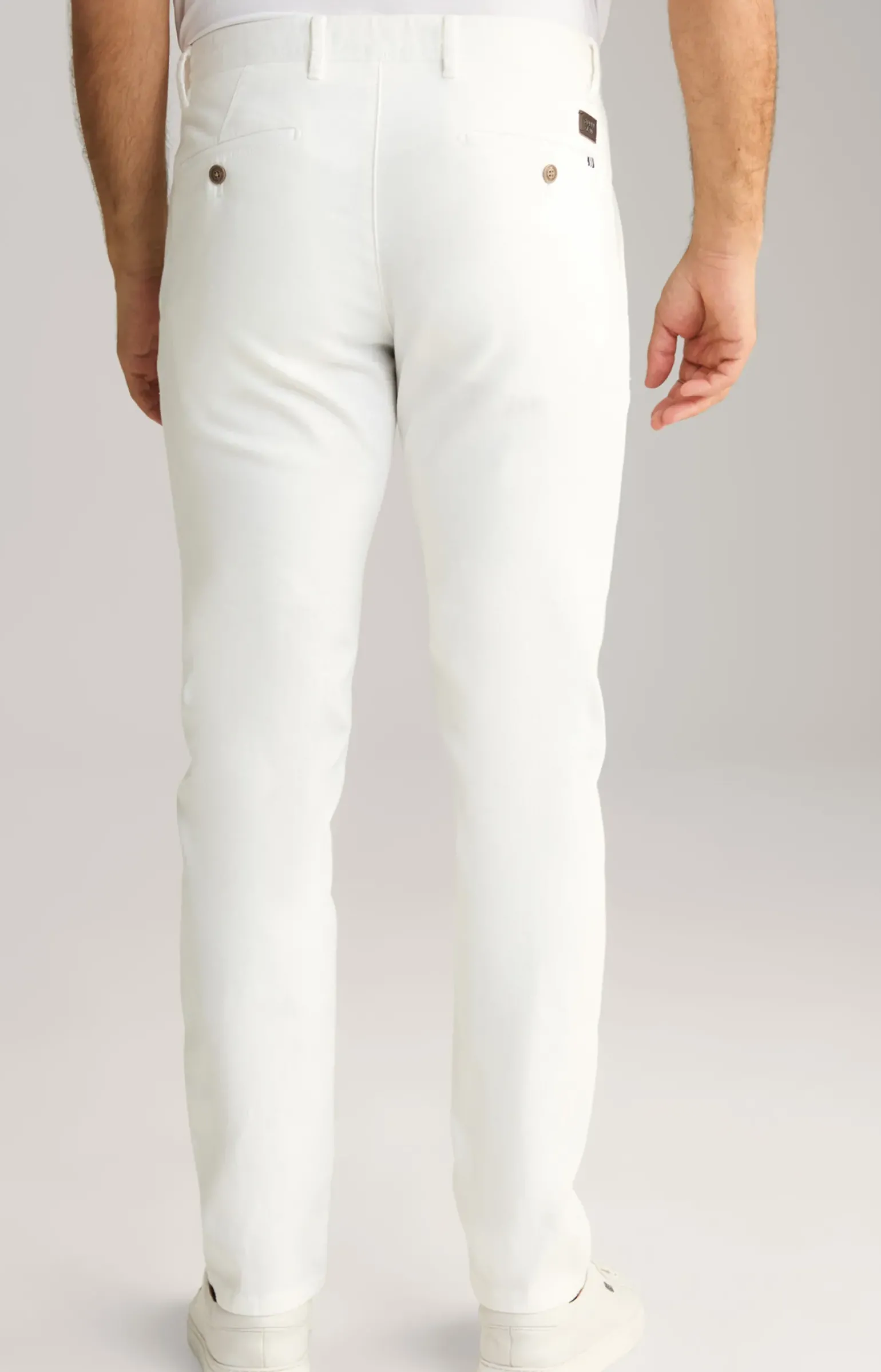 Chino Matthew in Offwhite