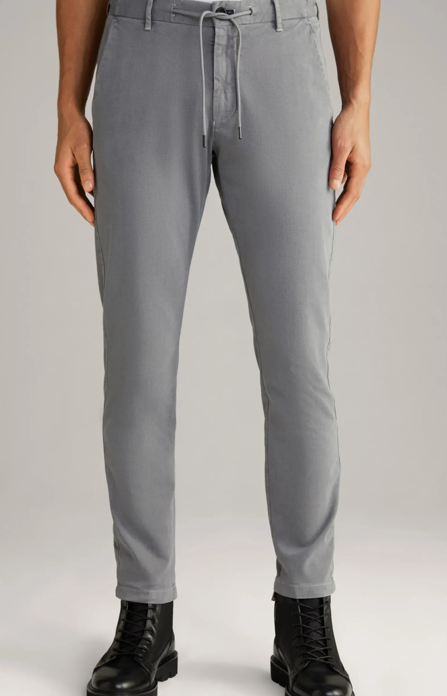 Chino Maxton in Grau