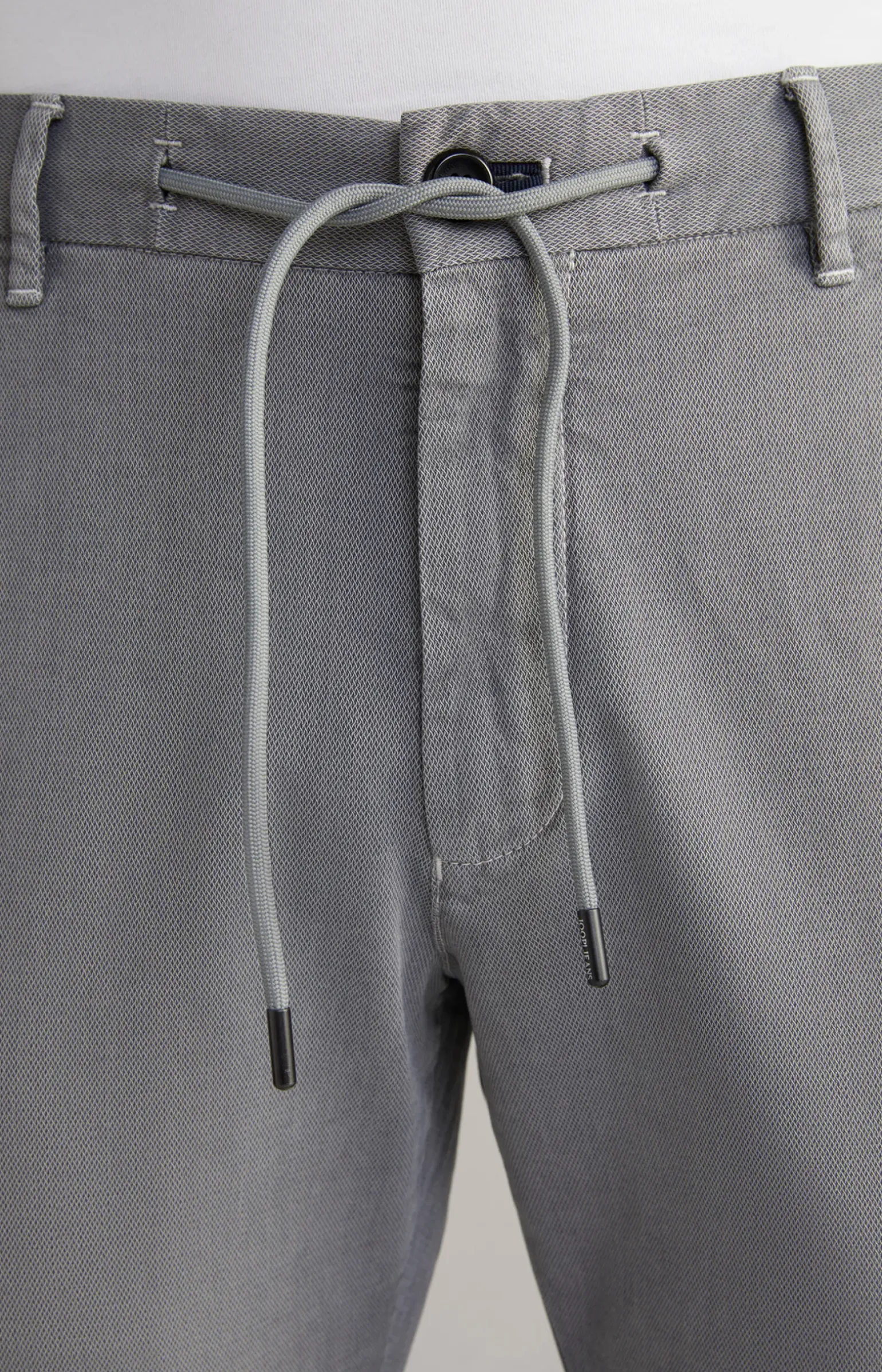 Chino Maxton in Grau