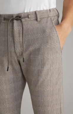 Chino Maxton in Hellbraun