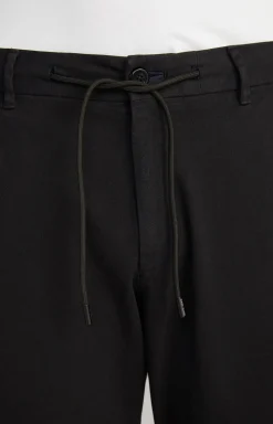 Chino Maxton in Schwarz