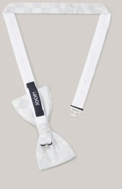 Cornflower-Fliege in Silbergrau