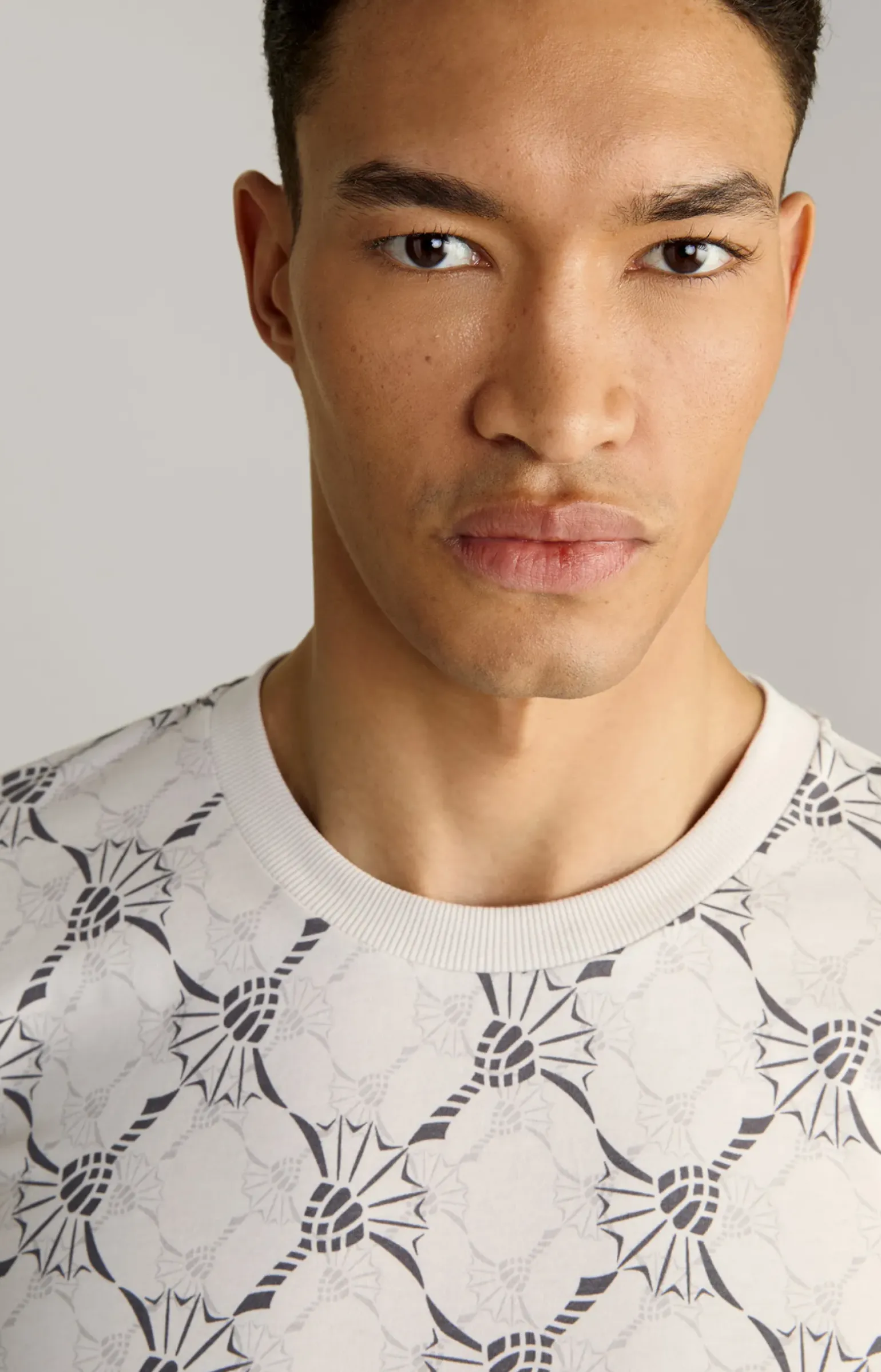 Cornflower-T-Shirt Bartek in Hellbeige