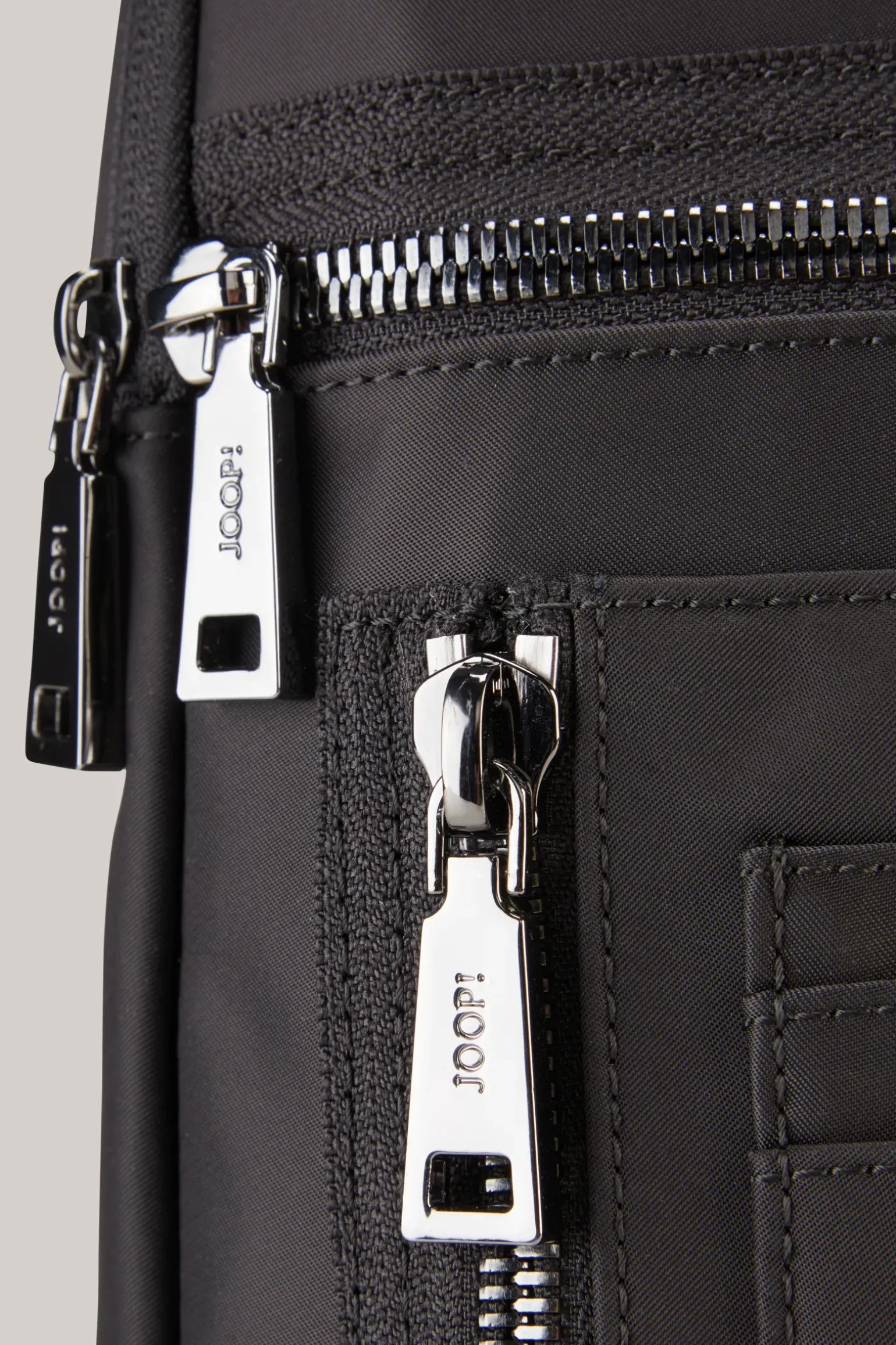 Crossbody-Bag Barletta Timo in Schwarz