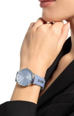 Damenuhr in Hellblau