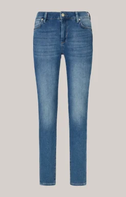 Jeans in Medium Blue Washed