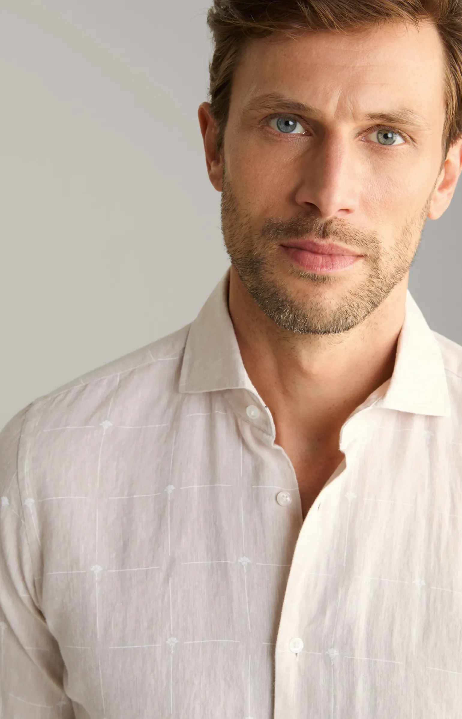 Leinenmix-Hemd Pai in Hellbraun gemustert