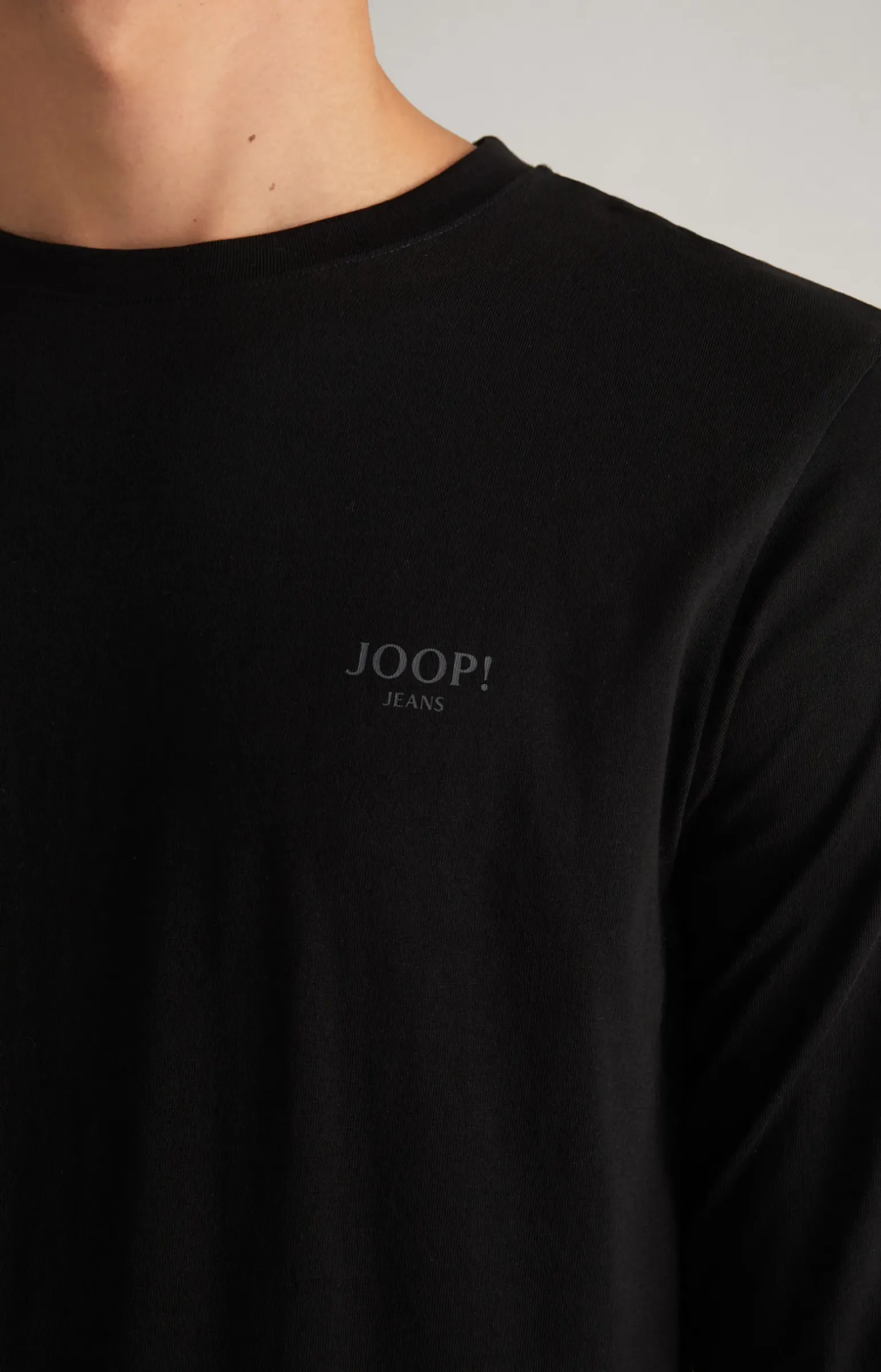 Longsleeve Alphis in Schwarz