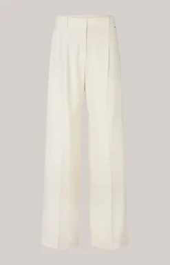 Marlenehose mit feinen Nadelstreifen in Offwhite
