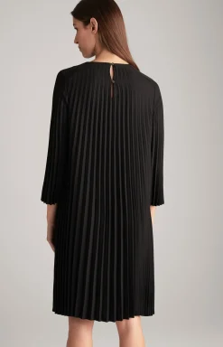 Plissee-Kleid in Schwarz