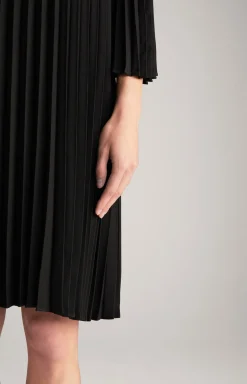 Plissee-Kleid in Schwarz