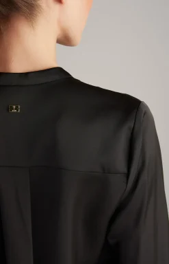 Satin-Bluse in Schwarz