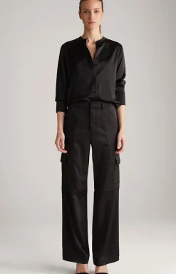 Satin-Cargohose in Schwarz
