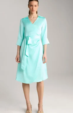 Satinkleid in Türkis