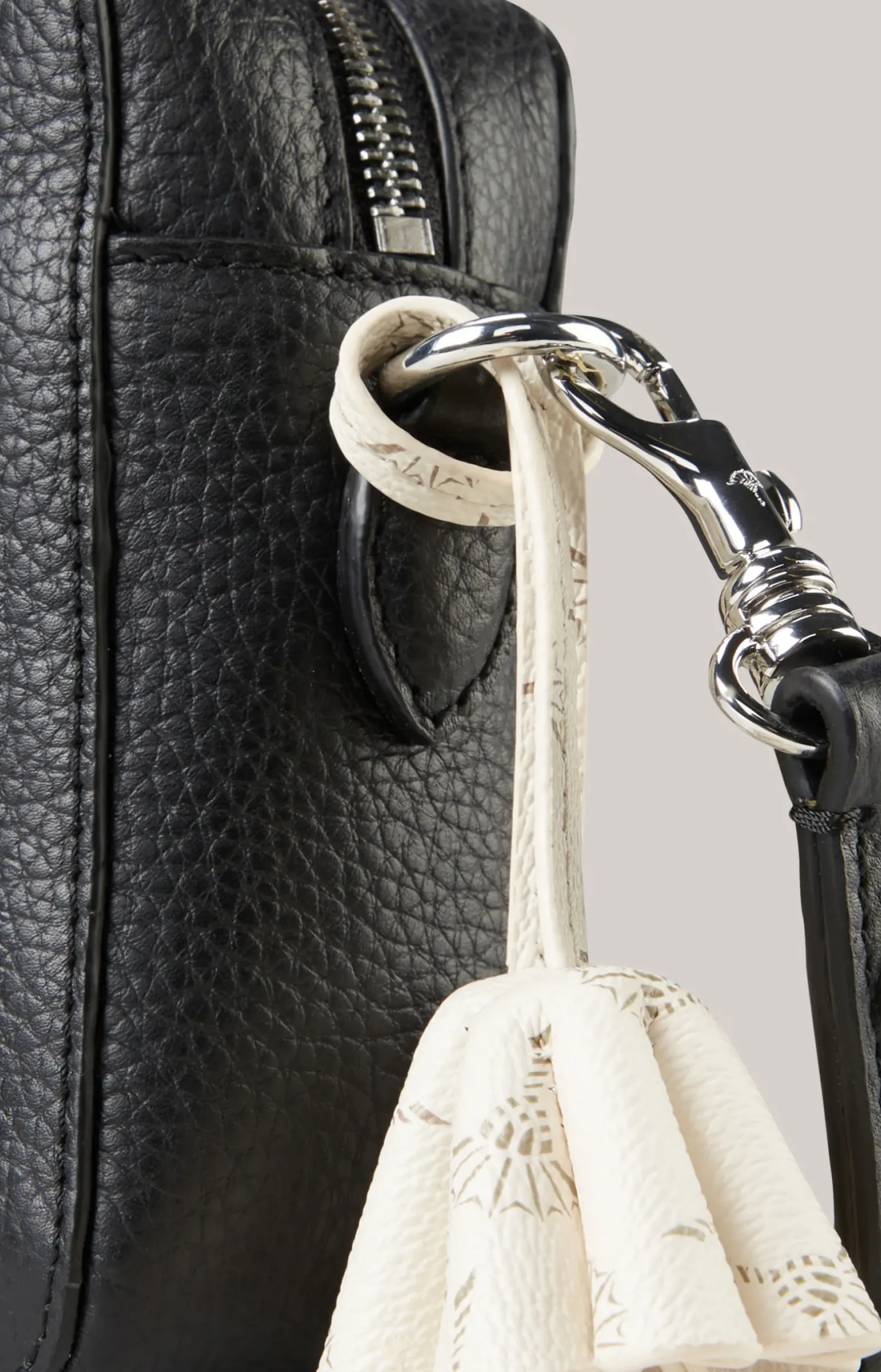 Schultertasche Giada Cloe in Schwarz