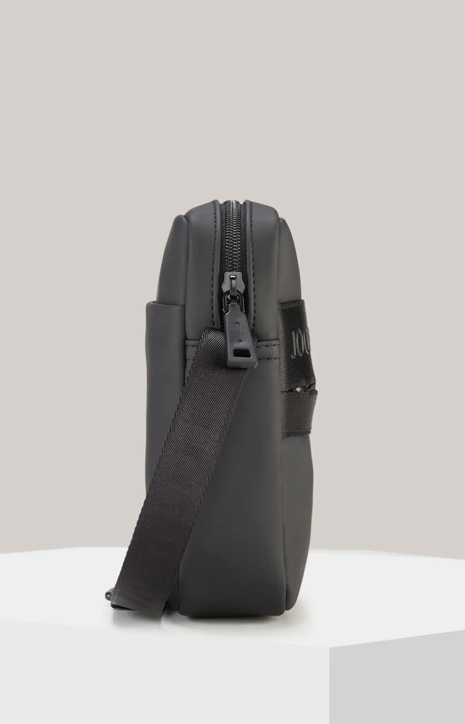 Schultertasche Modica Nuvola Rafael in Schwarz