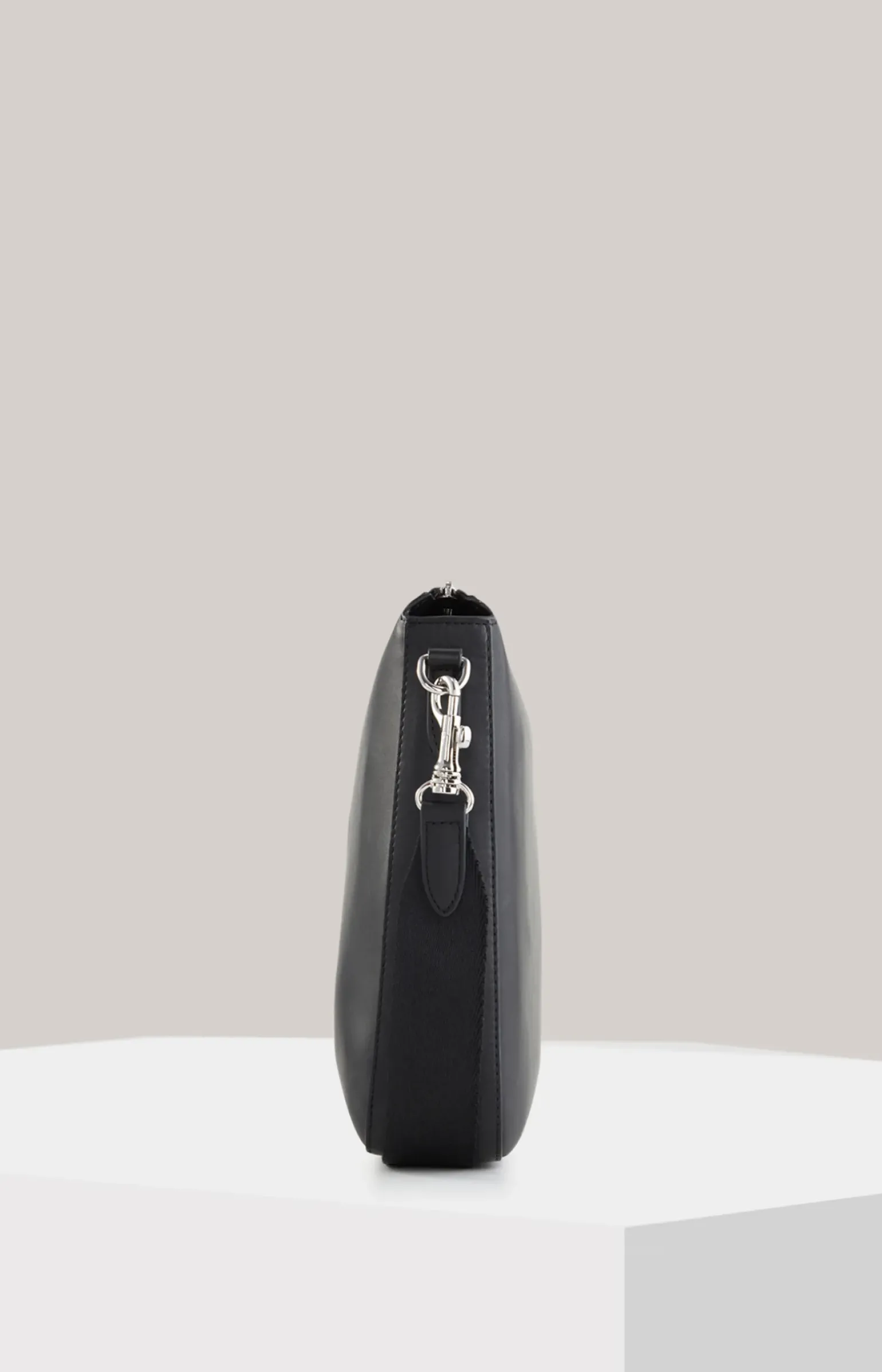 Schultertasche Sofisticato Jasmina in Schwarz