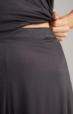 Shorts mit Spitze in Anthrazit