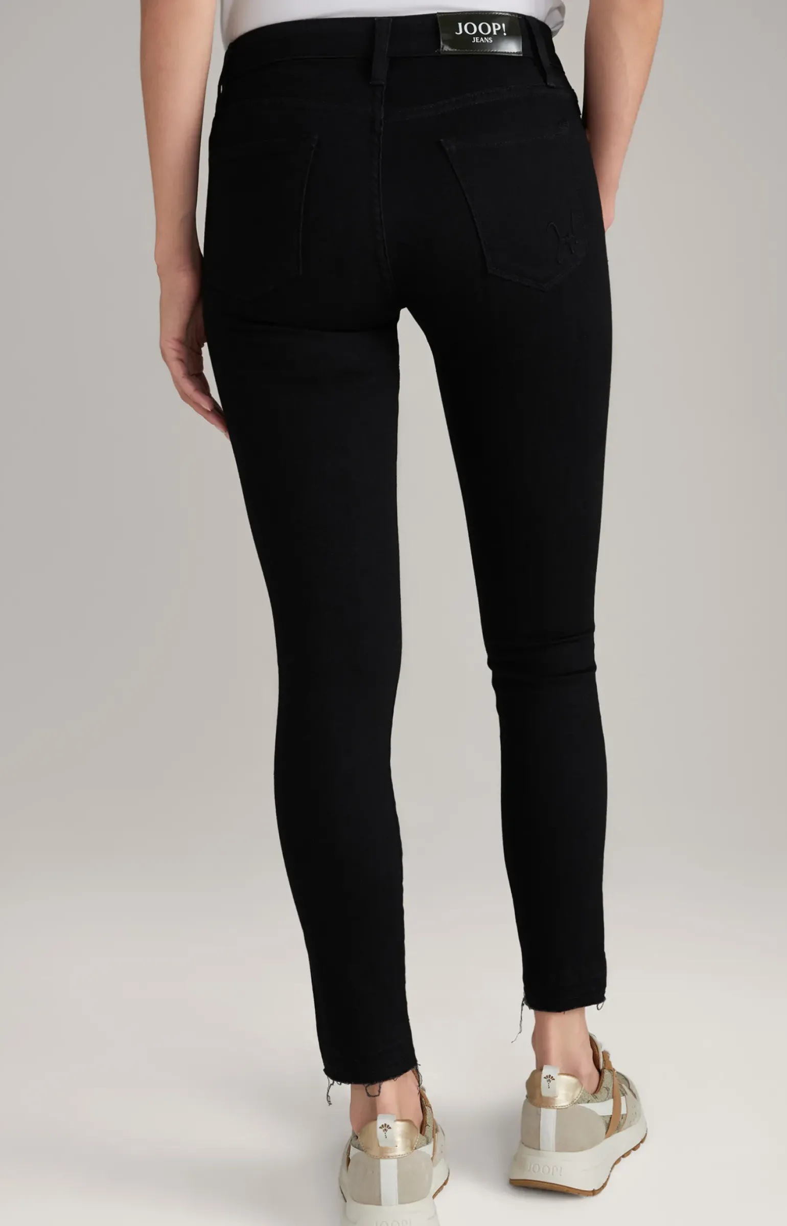 Skinny-Jeans Sue in Schwarz