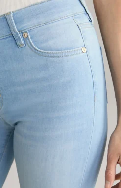 Slim Jeans in Light Blue Washed