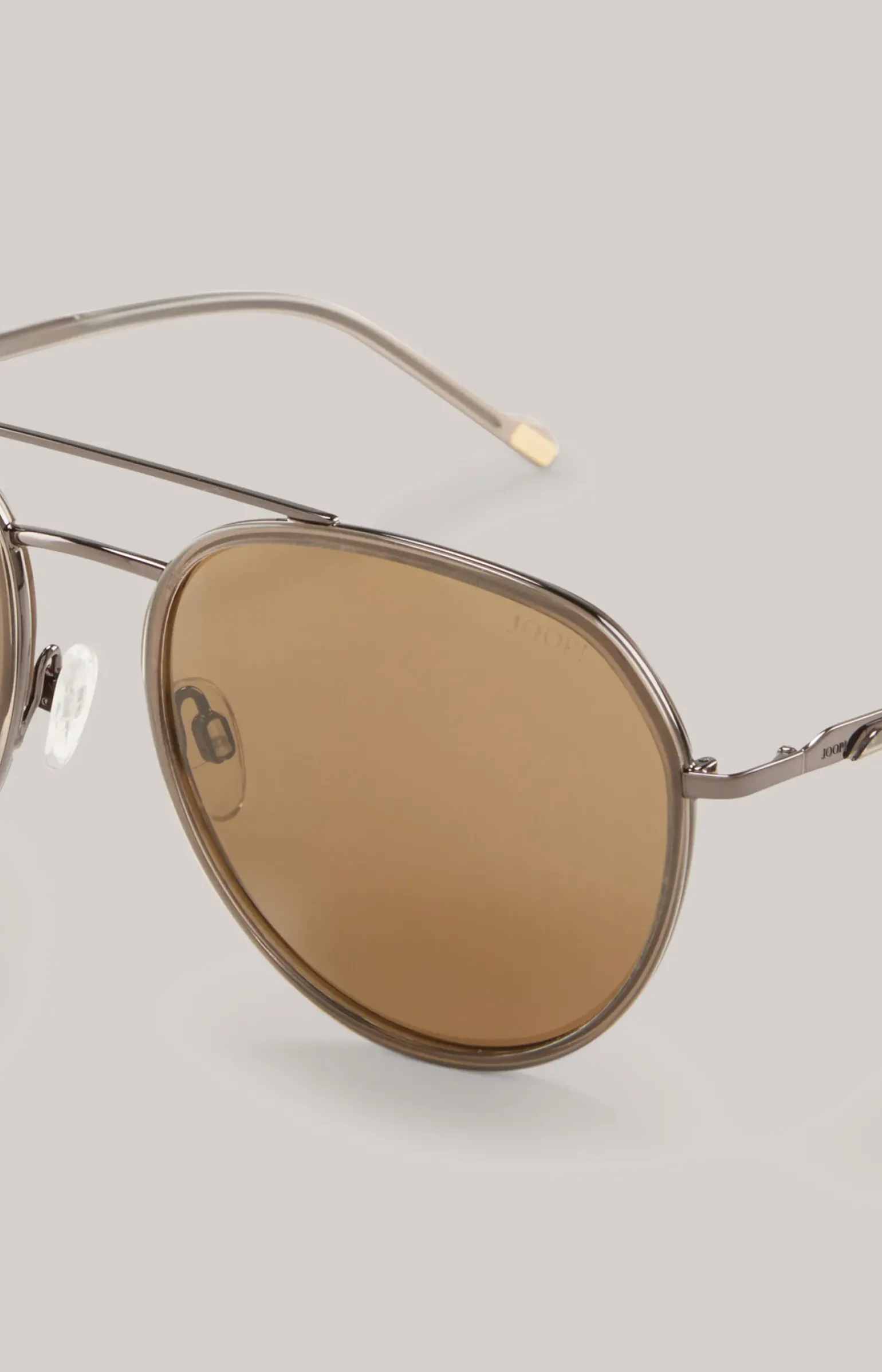 Sonnenbrille in Beige