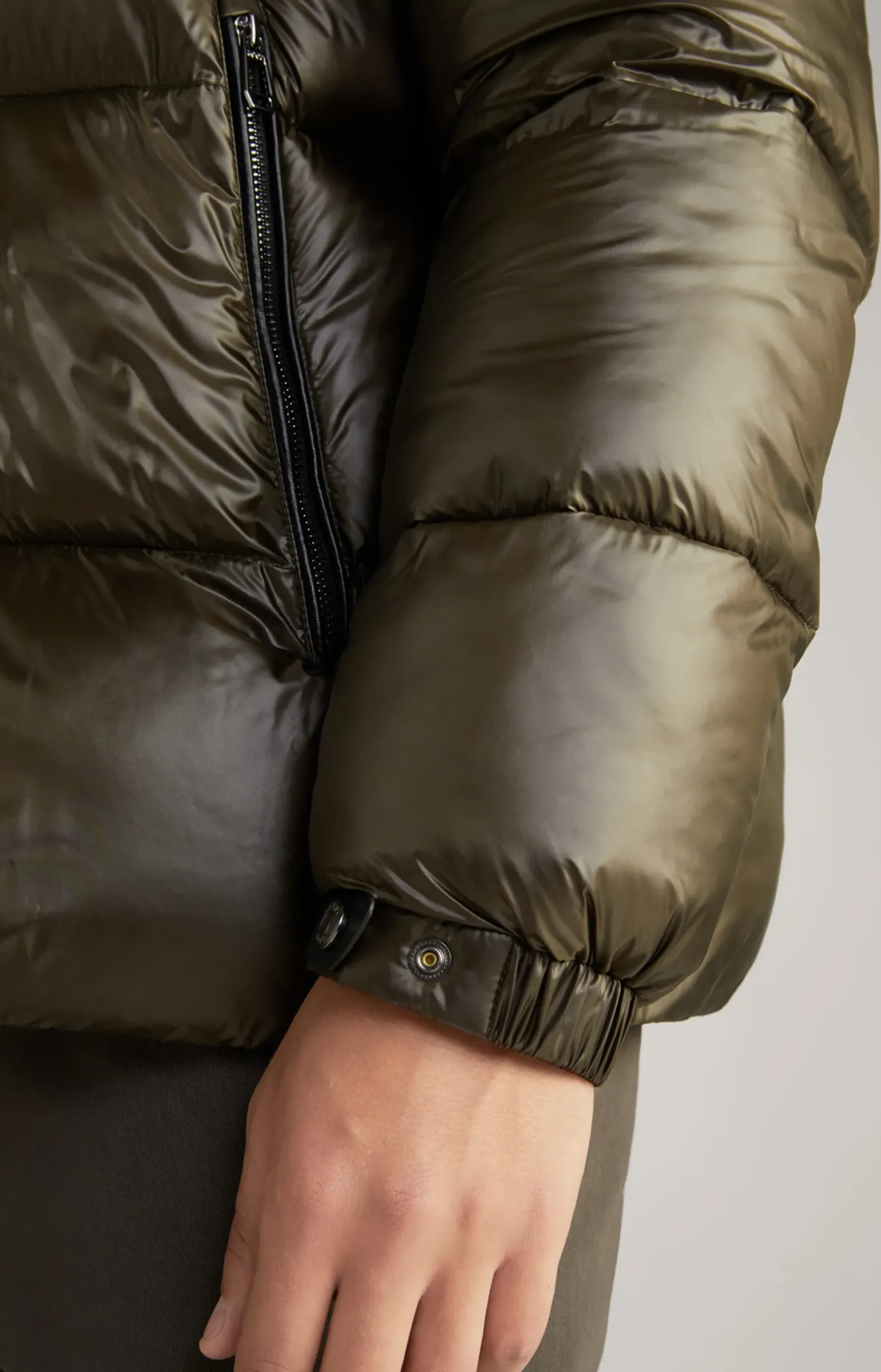 Steppjacke Ambro mit Kapuze in Khaki