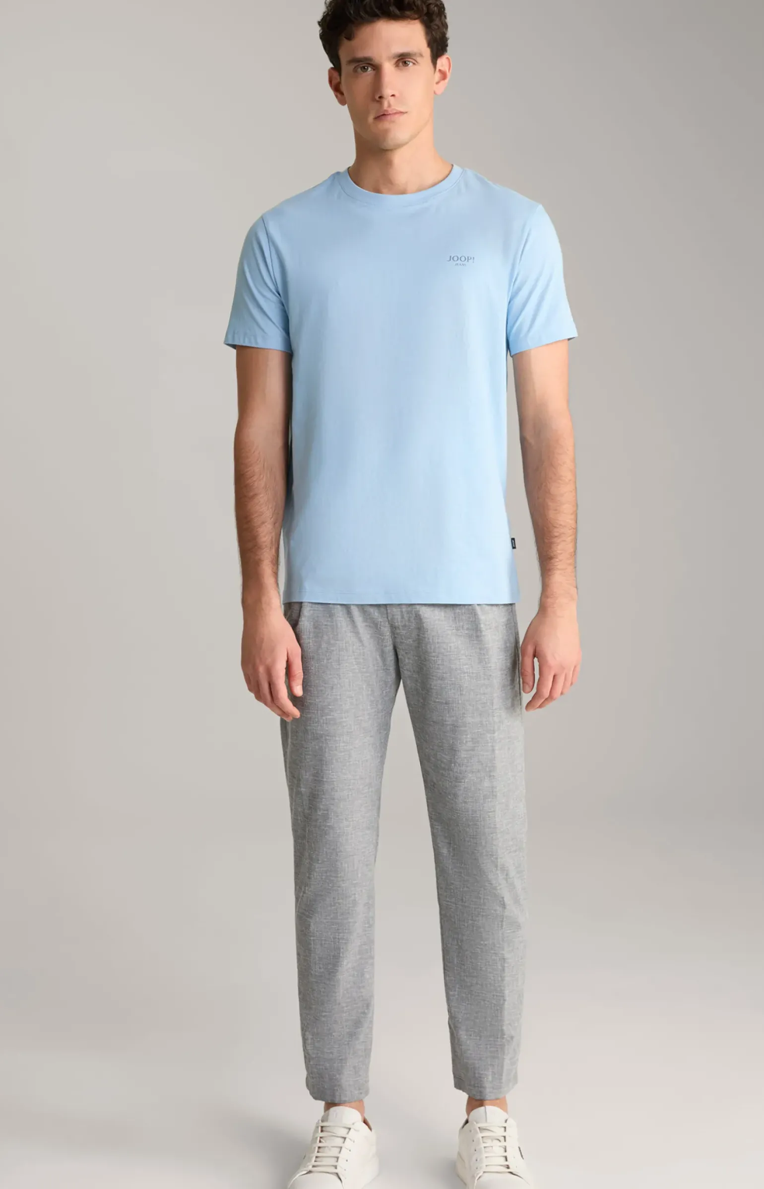 T-Shirt Alphis in Hellblau