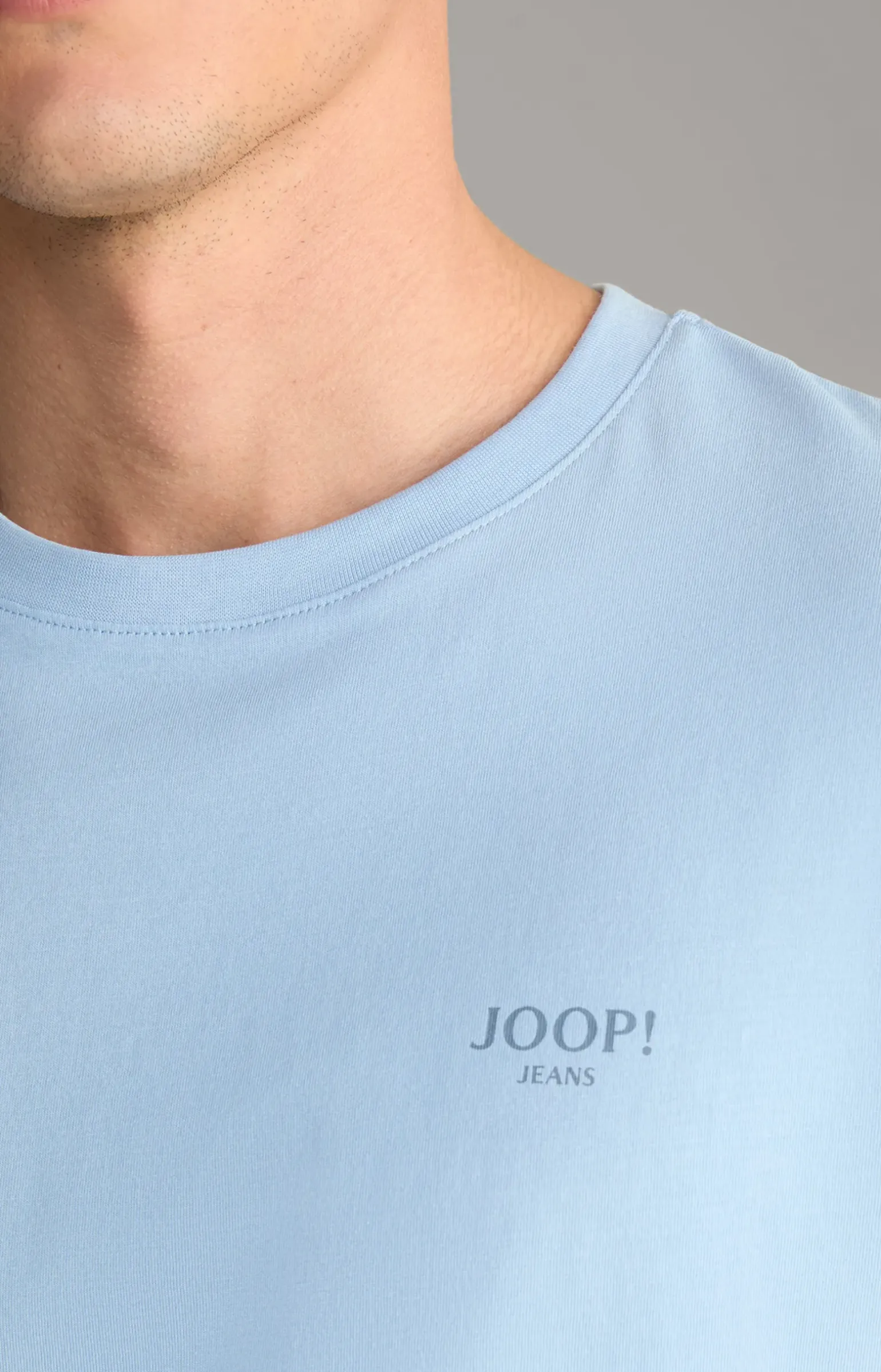 T-Shirt Alphis in Hellblau