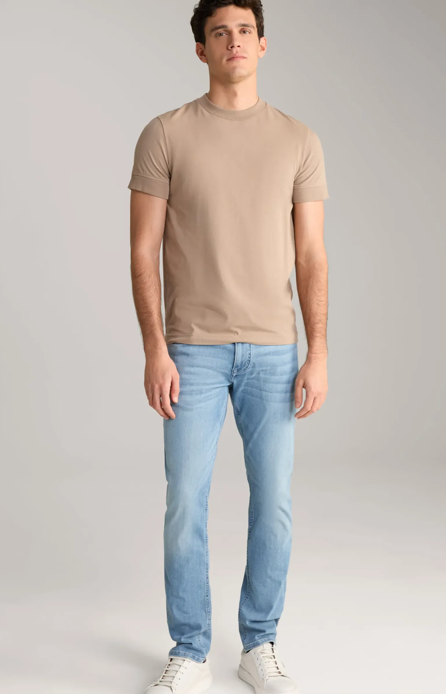 T-Shirt Cedric in Hellbraun