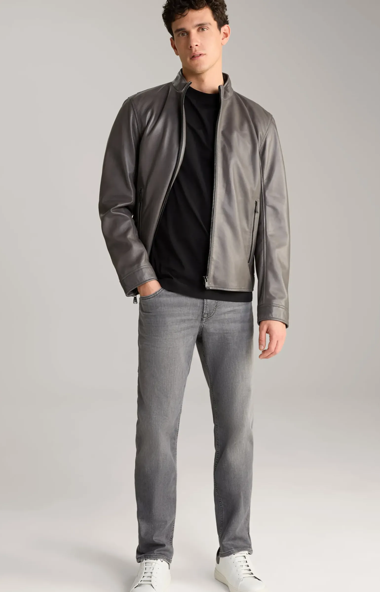 T-Shirt Cedric in Schwarz