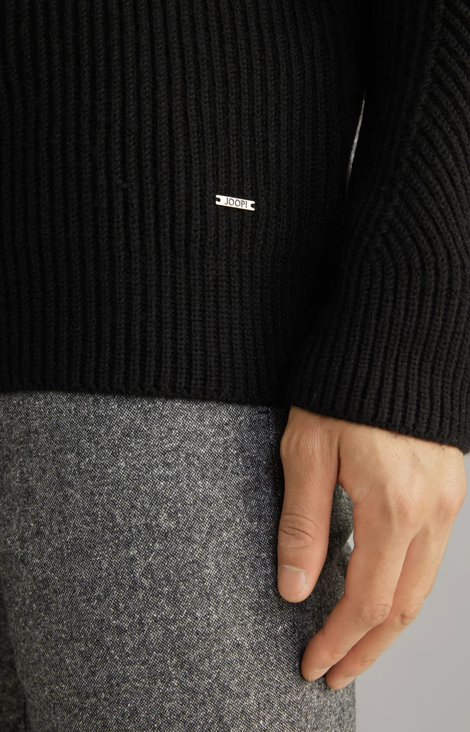 Wool-Mix-Pullover Brunor in Schwarz