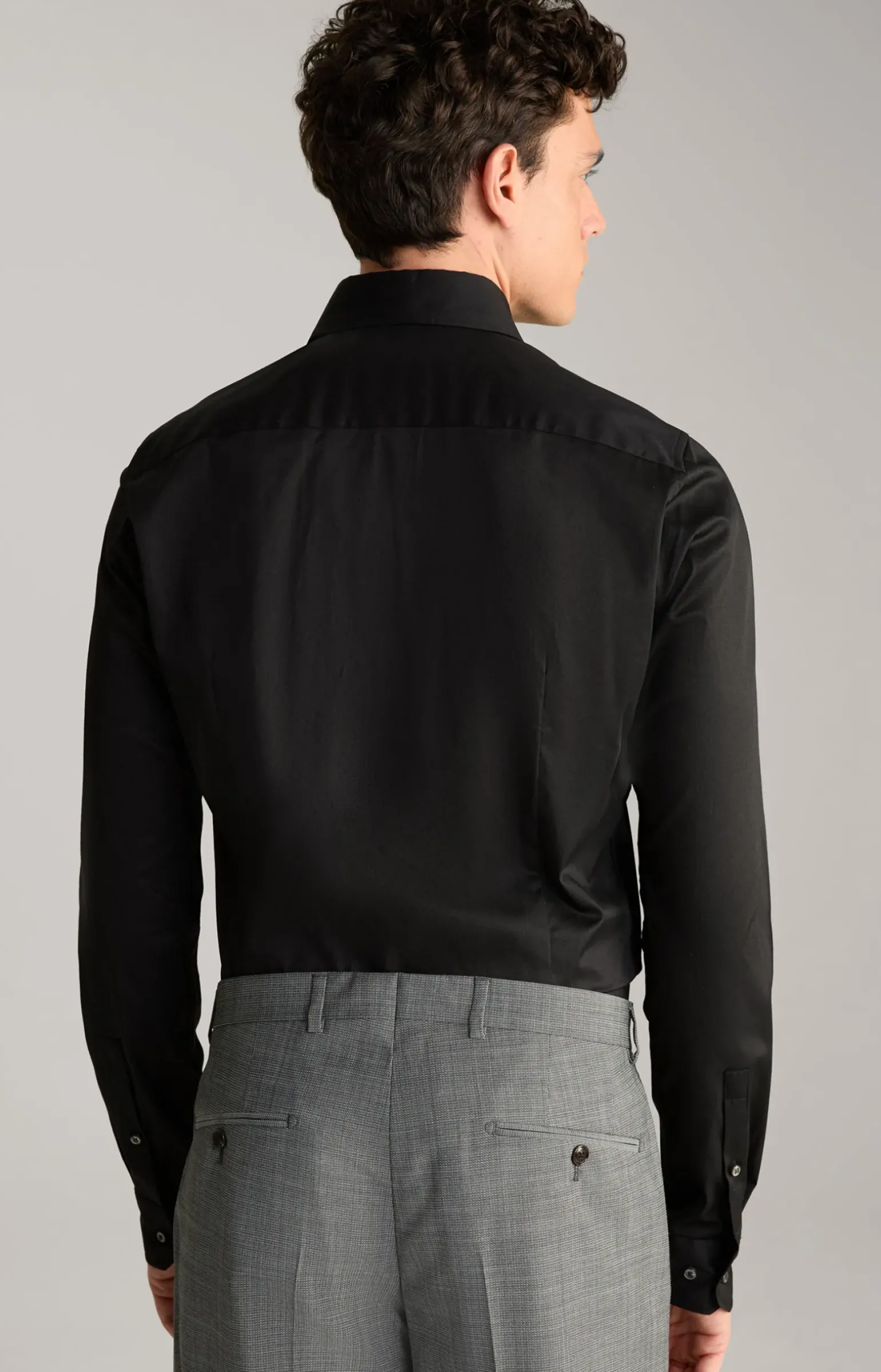 X-Long Hemd Pai in Schwarz