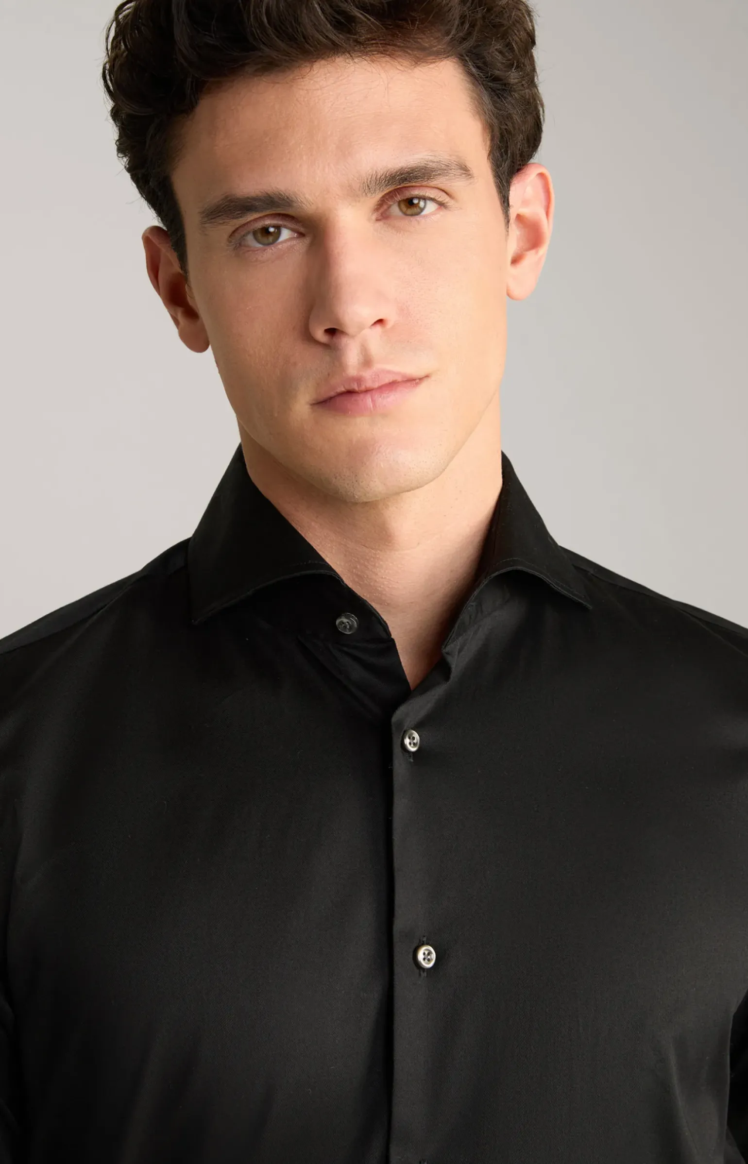 X-Long Hemd Pai in Schwarz